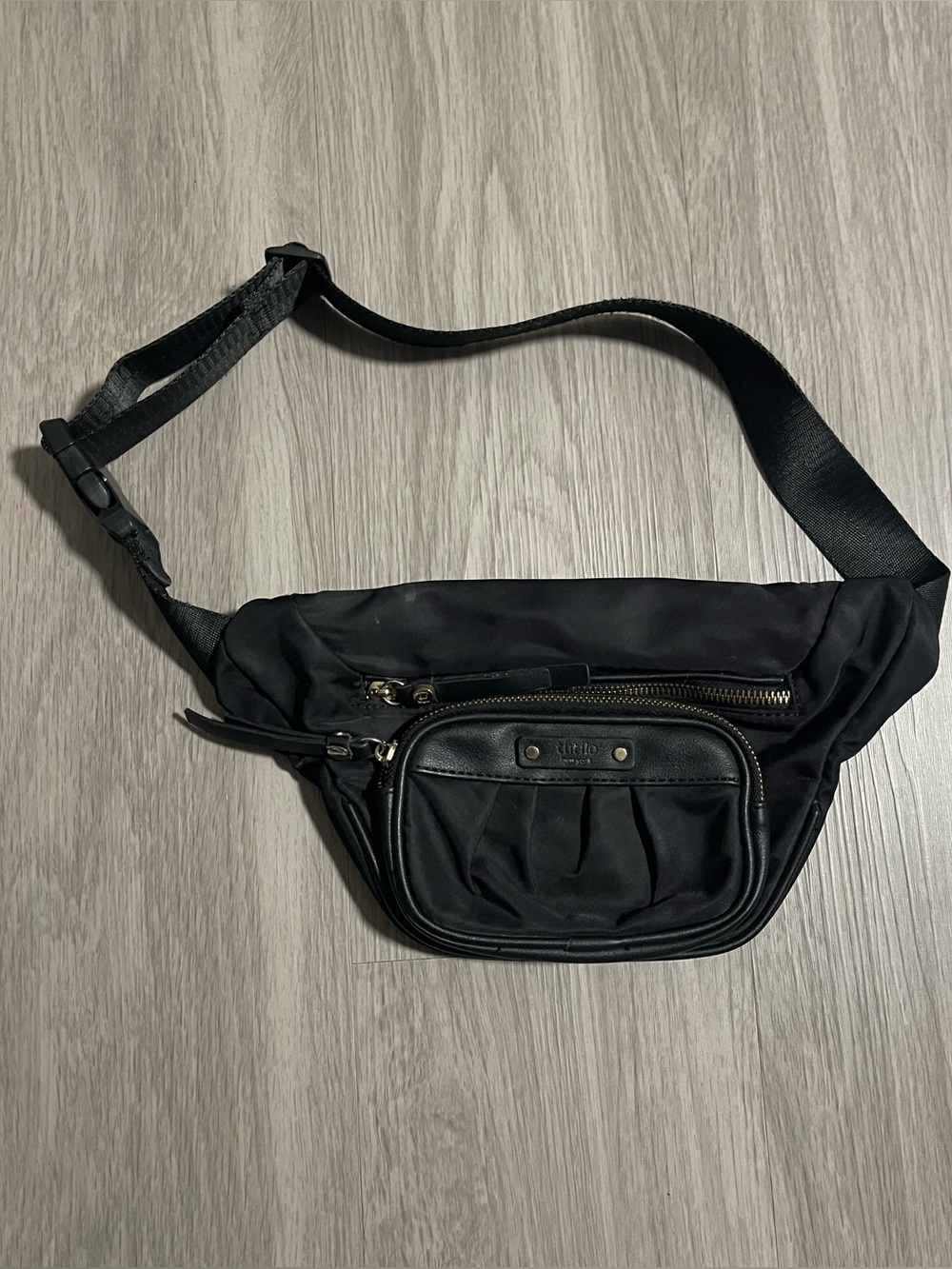 Black Tutuilo New York Fanny Pack